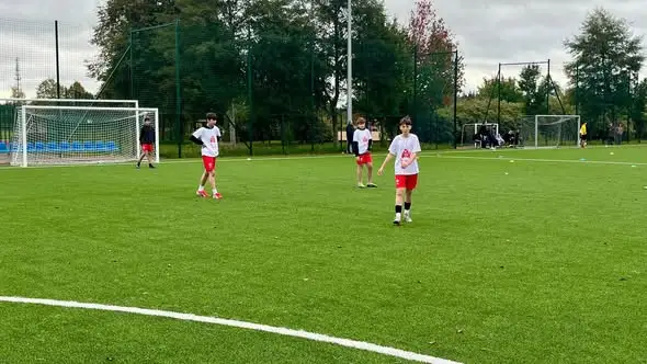 Szkoła Podstawowa nr 5 w Bytowie z awansem do finału wojewódzkiego turnieju „Z Orlika na Stadion”