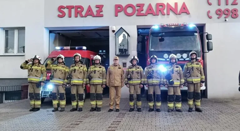 Strażacy z OSP Parchowo oddali hołd tragicznie zmarłym kolegom z Niska