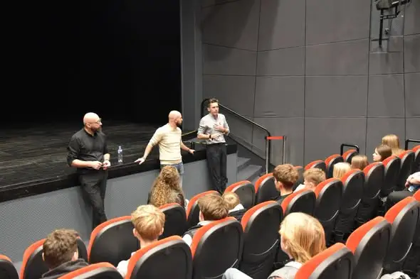 Warsztaty i przegląd teatralny w Chojnicach – „Zdrzadniô Tespisa”