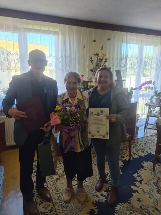 Pani Zofia z gminy świętowała 99. urodziny – wyjątkowy jubileusz z udziałem wójta