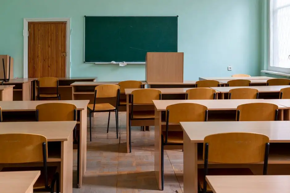 Szkoła w Czarnej Dąbrówce szuka nauczycieli: angielskiego i wspomagającego